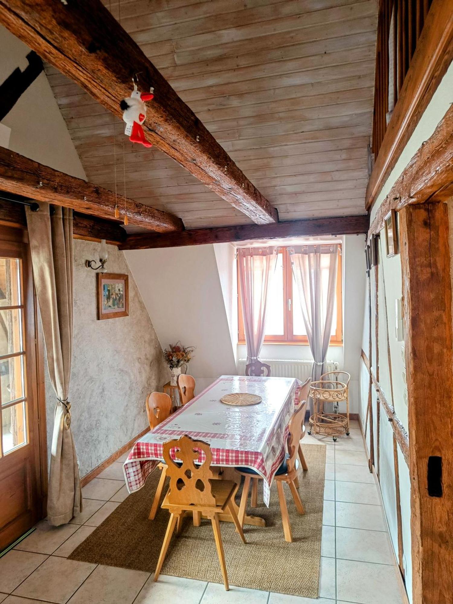 Un Balcon Sur Les Toits Apartment Beblenheim Ngoại thất bức ảnh