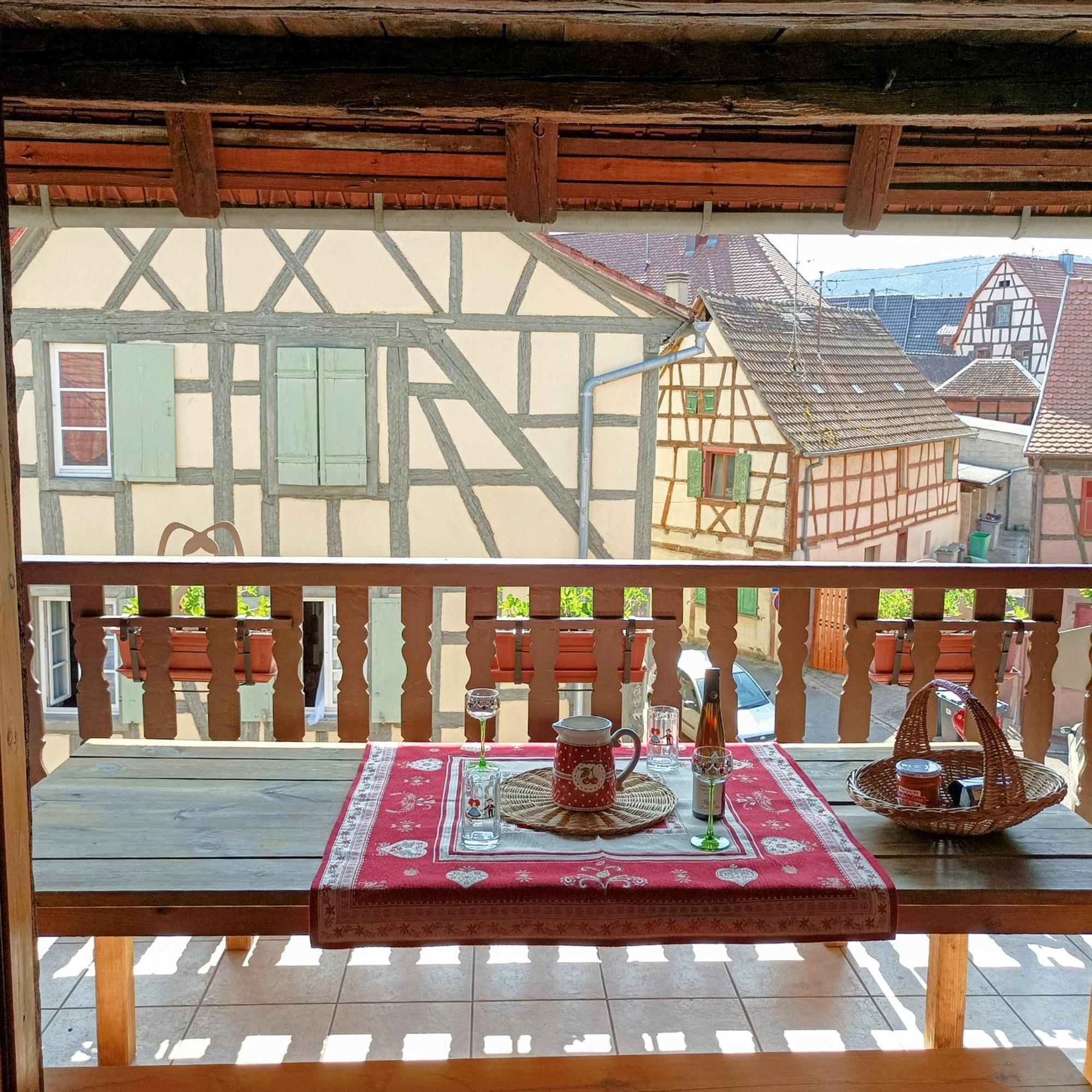Un Balcon Sur Les Toits Apartment Beblenheim Ngoại thất bức ảnh